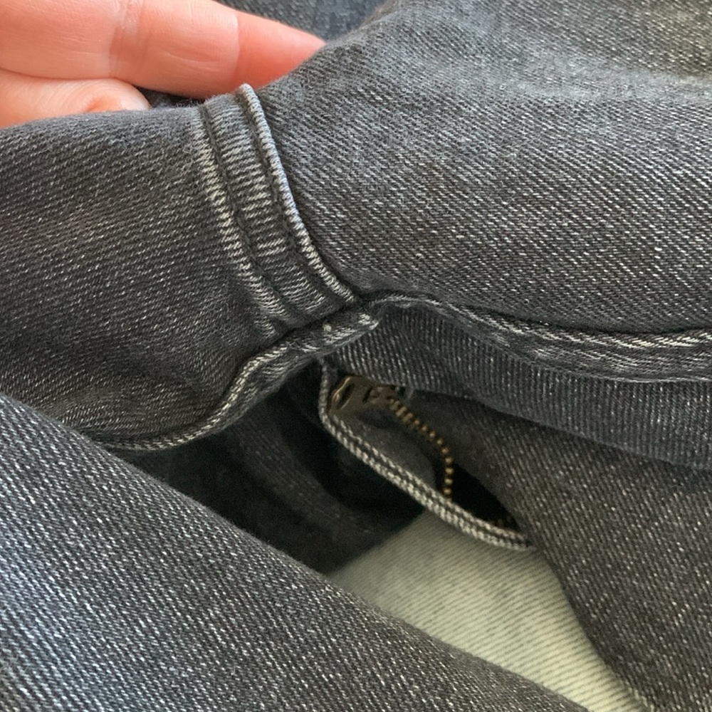 Abercrombie and Fitch ultra high rise 90’s slim straight jean 28 tall long - Picture 7 of 7